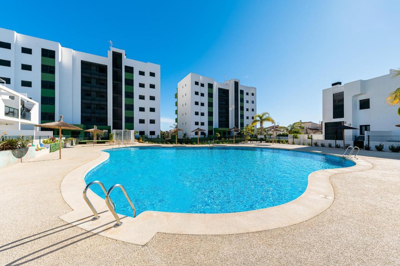 Apartamento Milan Campoamor Bagian luar foto