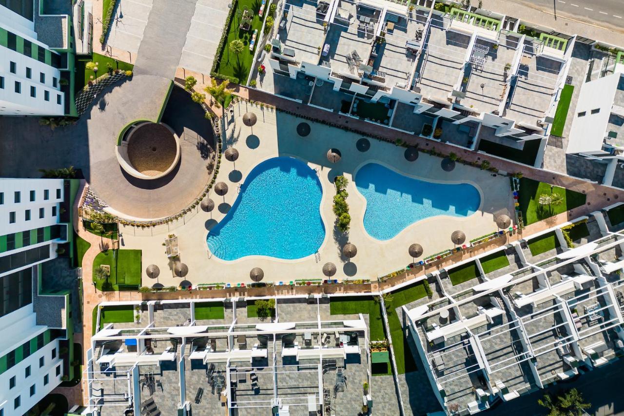 Apartamento Milan Campoamor Bagian luar foto